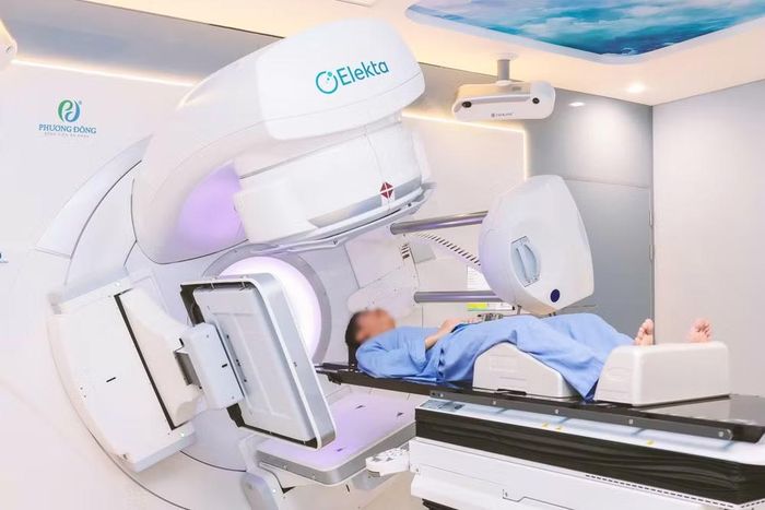 Từ trạng thái hoang mang, tuyệt vọng khi bệnh tiến triển, bệnh nhân lấy lại tinh thần và tiếp tục phác đồ điều trị. Ảnh: Diễm Ly