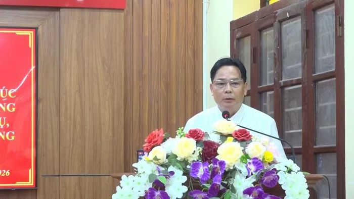 Thầy Lê Văn Minh - Hiệu trưởng Trường THPT Quan Sơn (Thanh Hóa).