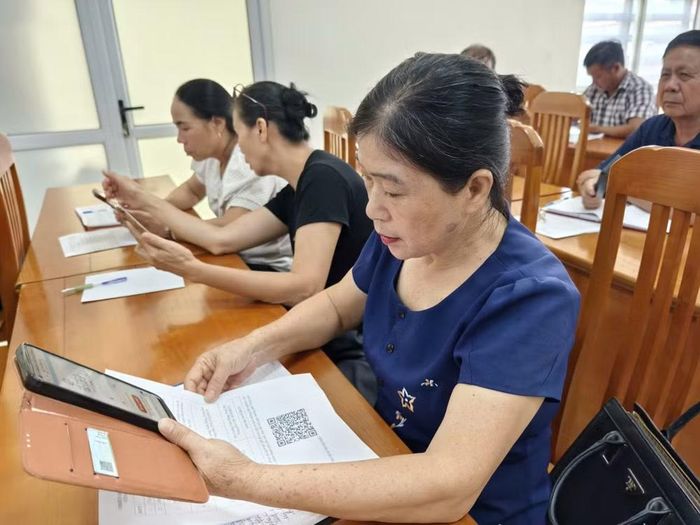 Các Bí thư chi bộ, Trưởng thôn, Tổ trưởng tổ dân phố được tập huấn tại hội nghị - Ảnh: LS.
