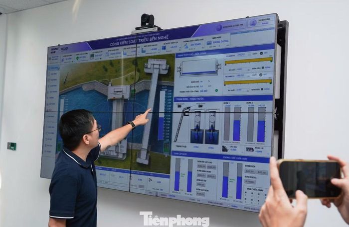 Tại cống ngăn triều Mương Chuối, nhà quản lý trung tâm đã hoàn thiện.