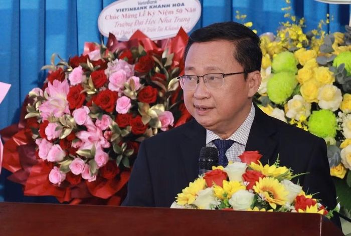 Tiến sĩ Quách Hoài Nam - Hiệu trưởng Trường Đại học Nha Trang phát biểu tại Lễ ra mắt Diễn đàn.