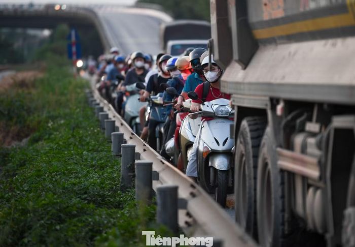 Đại diện lãnh đạo Phòng CSGT – Công an Hải Phòng cho biết một trong những nguyên nhân tài xế né cao tốc Hà Nội - Hải Phòng là chi phí cao, thay vào đó, chọn hướng di chuyển trên quốc lộ 5.