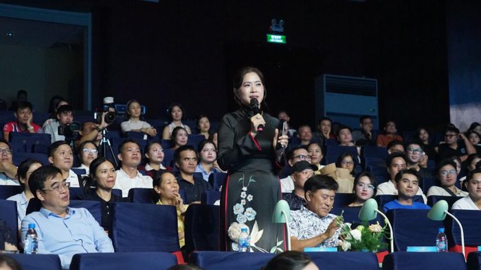 MC, nghệ sĩ Quỳnh Hoa bày tỏ ấn tượng trước sự đầu tư của các đơn vị tại hội diễn lần này.