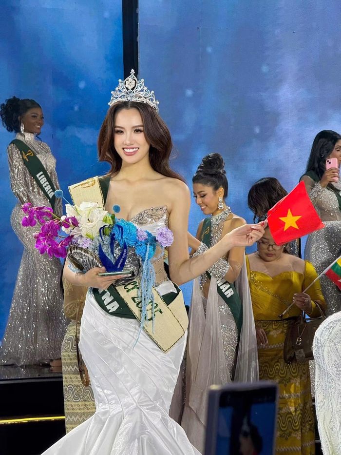 Trịnh Mỹ Anh tại chung kết Miss Earth 2025. Ảnh: FBNV