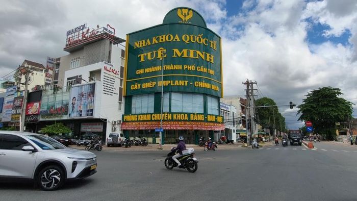 Nha khoa Quốc tế Tuệ Minh tại phường Cái Khế, TP Cần Thơ. Ảnh: Công an TP Cần Thơ