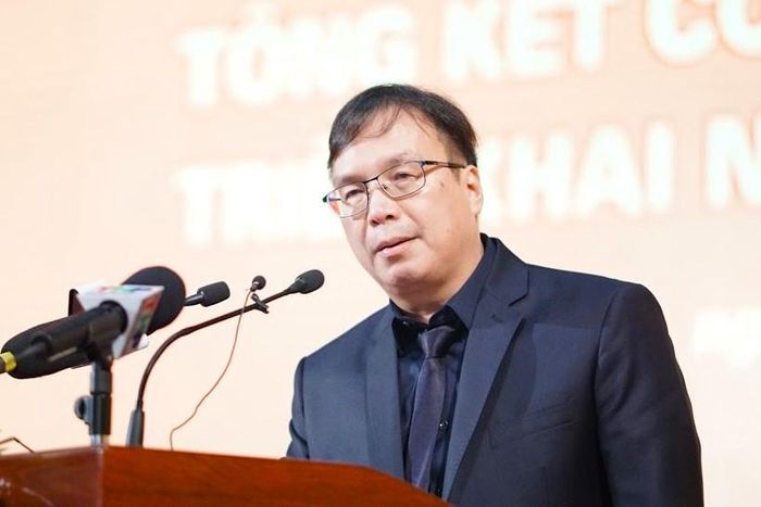 Ông Nguyễn Tiến Thanh thôi giữ chức Chủ tịch Hội đồng thành viên và Tổng Giám đốc Nhà xuất bản (NXB) Giáo dục Việt Nam từ ngày 5/10, theo nguyện vọng cá nhân.