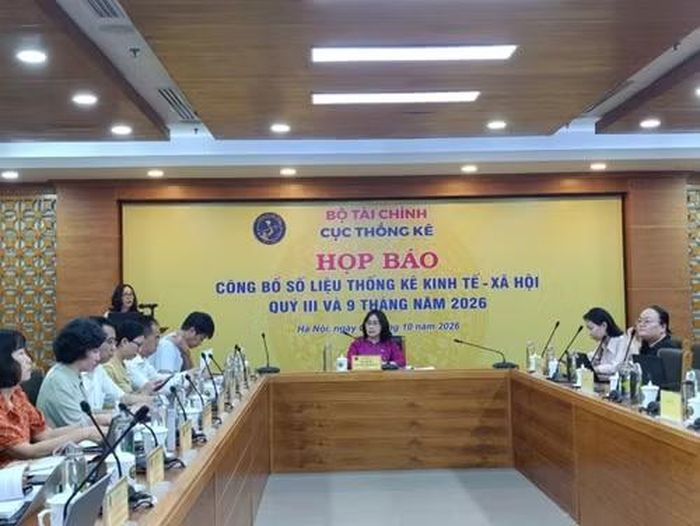 Chia sẻ góc nhìn vĩ mô, Cục trưởng Nguyễn Thị Hương đánh giá kinh tế thế giới năm 2026 tiếp tục đối mặt với nhiều yếu tố bất định, diễn biến nhanh và khó dự báo. (Ảnh: Vietnam+)