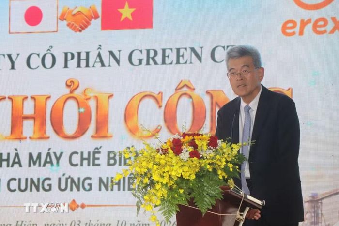 Ông Tomoki Kakuta, Giám đốc điều hành cấp cao Tập đoàn Erex (Nhật Bản) thông tin về kế hoạch hoạt động các nhà máy điện sinh khối tại Việt Nam. (Ảnh: Thu Hiền/TTXVN)