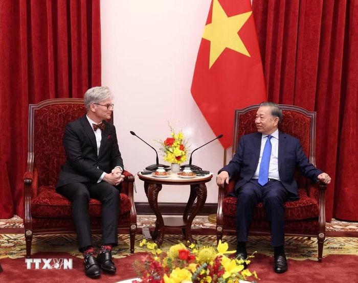 Tổng Bí thư, Chủ tịch nước Tô Lâm tiếp Đại sứ Vương quốc Bỉ Pieter Leenknegt. (Ảnh: Thống Nhất/TTXVN)