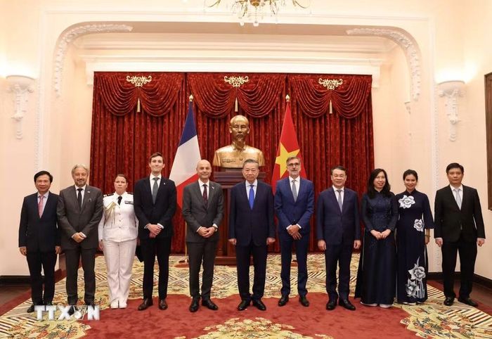 Tổng Bí thư, Chủ tịch nước Tô Lâm tiếp Đại sứ Cộng hòa Pháp Didier Le Bret. (Ảnh: Thống Nhất/TTXVN)