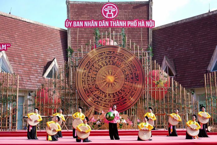 Lễ phát động hưởng ứng “Ngày Văn hóa Việt Nam” tại Hà Nội năm 2026 nhằm tôn vinh truyền thống văn hiến của Thủ đô và sự đa dạng văn hóa các dân tộc Việt Nam.