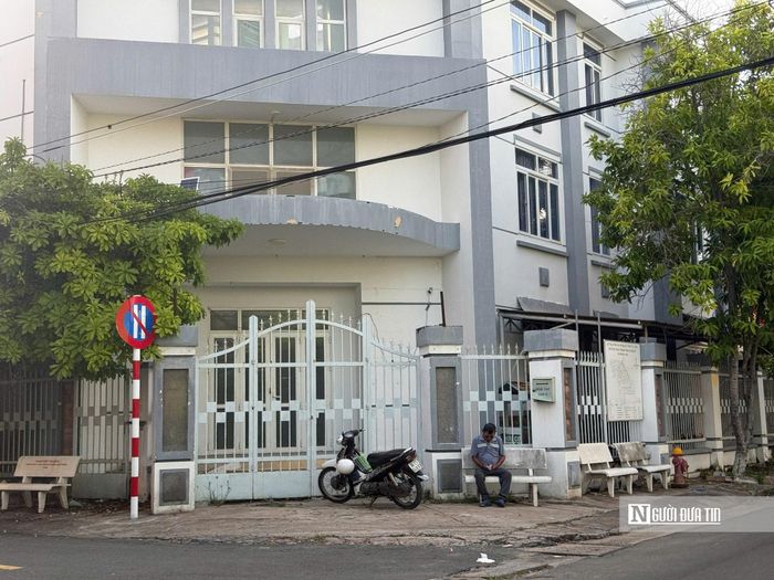 Trụ sở dôi dư ở phường Phan Thiết.
