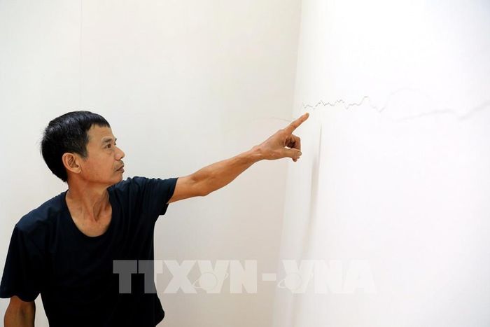 Nhà ông Giang Văn Dân ở thôn Thụy Hà, xã Thái Thụy, tỉnh Hưng Yên xuất hiện nhiều vết nứt. Ảnh: Thế Duyệt – TTXVN xử lý để đảm bảo quyền lợi của các bên liên quan. Ảnh: Thế Duyệt – TTXVN