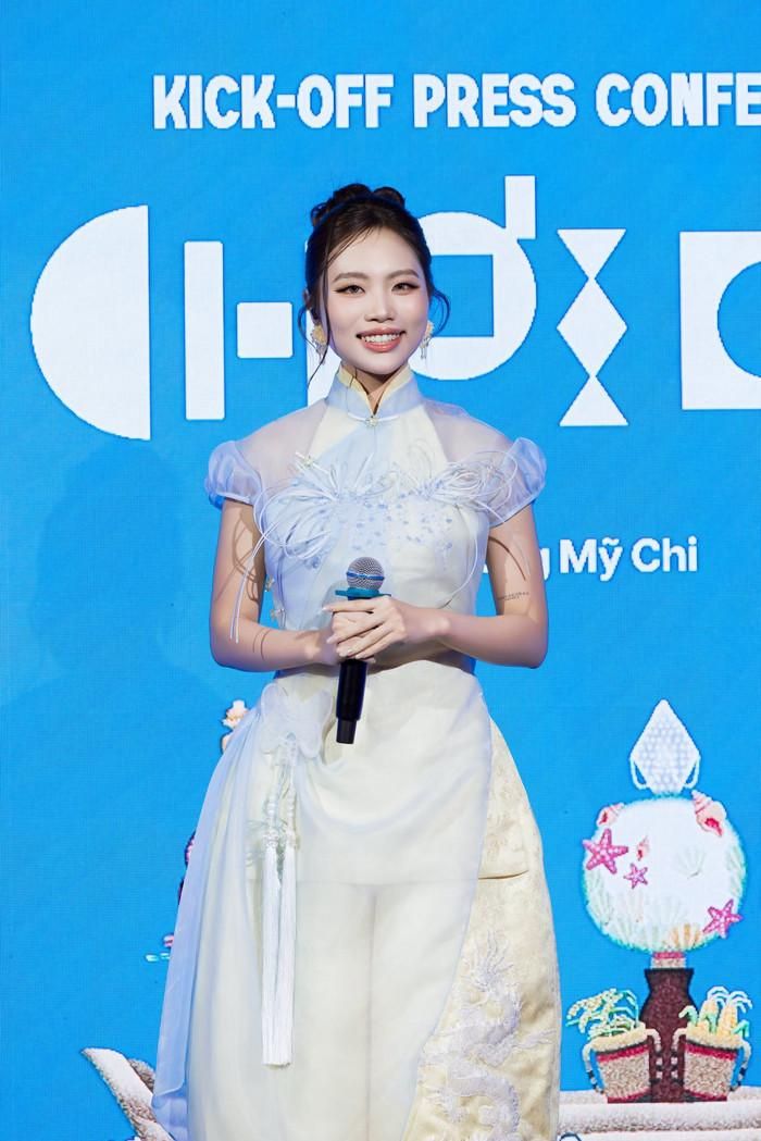 Dân chơi dân ca là đêm nhạc mang ý nghĩa đặc biệt trong hành trình âm nhạc của Phương Mỹ Chi.