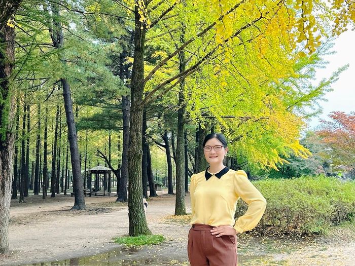 Chị Nguyễn Thị Nga không tránh khỏi hoang mang trước đề xuất thay đổi cách sử dụng chứng chỉ IELTS trong tuyển sinh đại học.
