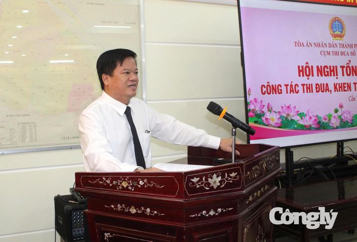 Ông Phạm Hoàng Lâm, Phó Chánh án TAND TP Cần Thơ phát biểu chỉ đạo tại hội nghị.
