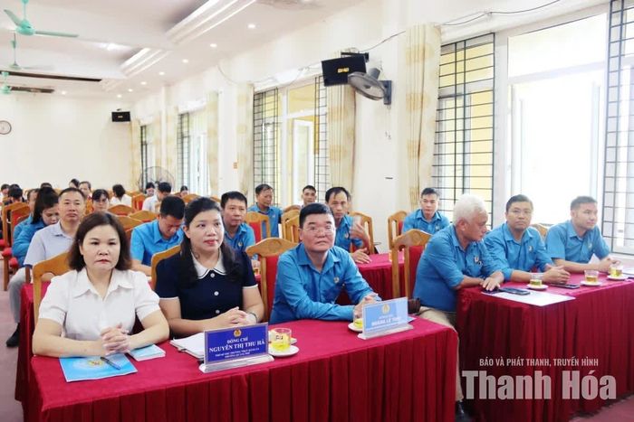 Các đại biểu dự hội nghị.
