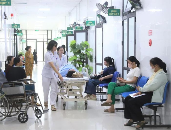 Các cơ sở y tế quan tâm xây dựng môi trường không khói thuốc, bảo vệ sức khỏe cộng đồng.