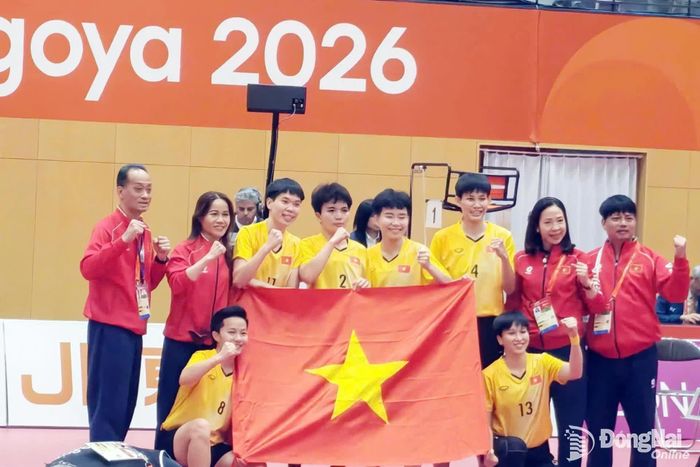 Đội tuyển cầu mây nữ Việt Nam giành huy chương vàng nội dung 4 nữ tại ASIAD 20. Trong ảnh: Vận động viên thành phố Đồng Nai Lê Ngọc Tuyết (áo số 13). Nguồn: Webthethao.vn