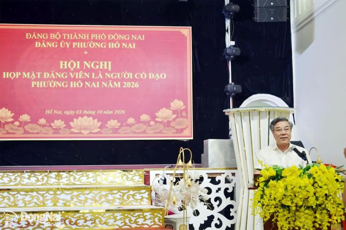 Ủy viên Ban Thường vụ Thành ủy, Trưởng ban Tuyên giáo Thành ủy Dương Minh Dũng phát biểu tại buổi họp mặt. Ảnh: Phương Hằng