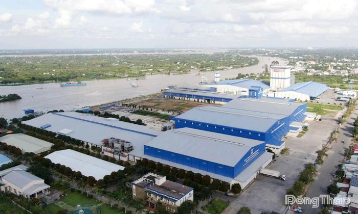 Một góc Cụm công nghiệp Cái Tàu Hạ - An Nhơn thúc đẩy phát triển kinh tế - xã hội địa phương.