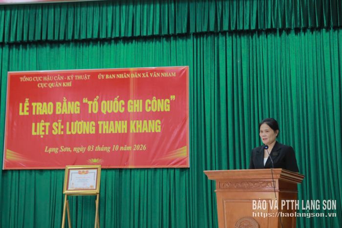 Thân nhân liệt sĩ Lương Thanh Khang phát biểu tại buổi lễ