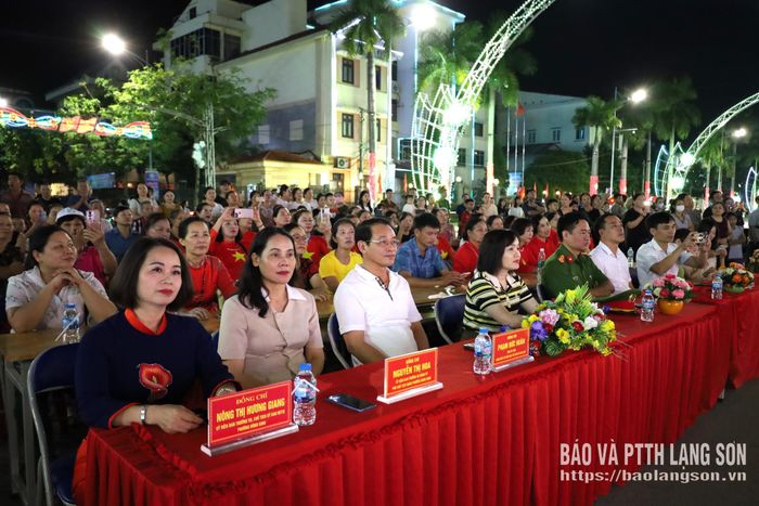 Các đại biểu dự chương trình