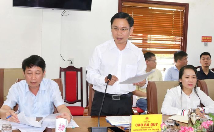 Lãnh đạo phường Sa Pa, tỉnh Lào Cai phát biểu tại buổi làm việc.