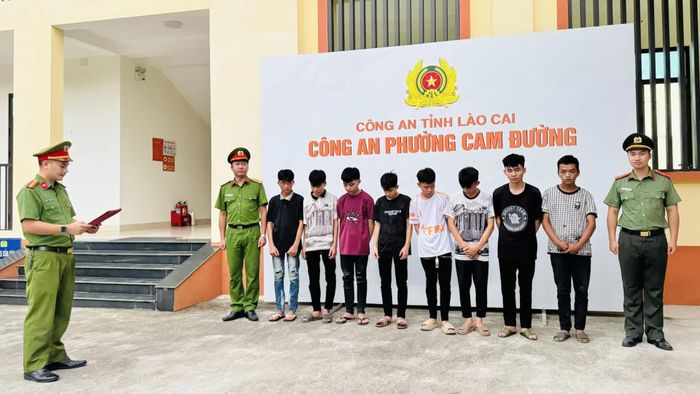 Các đối tượng tham gia vụ việc tại cơ quan công an.