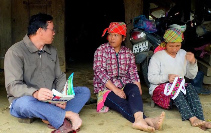 Công tác tuyên truyền, vận động, nắm bắt tình hình cơ sở được thực hiện mọi lúc, mọi nơi