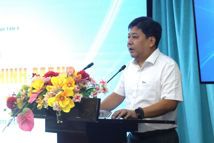 Ông Trần Ngọc Hưởng, Phó Giám đốc NMNĐ Vĩnh Tân 4 phát biểu khai mạc