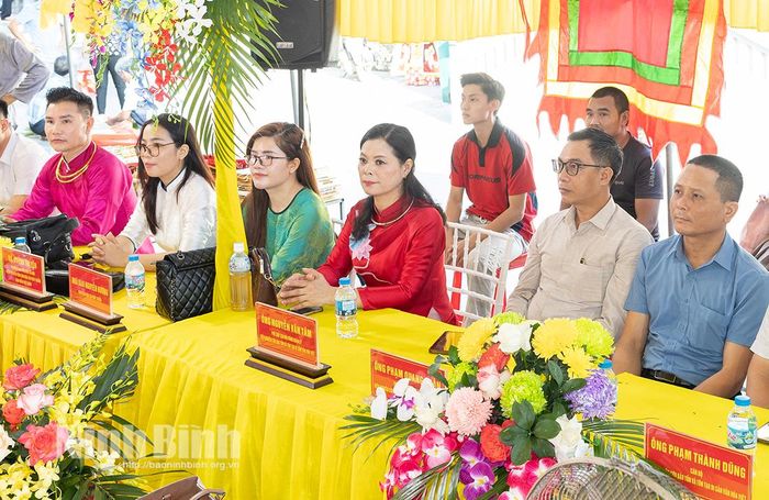 Các đại biểu dự chương trình. Ảnh: Viết Dư
