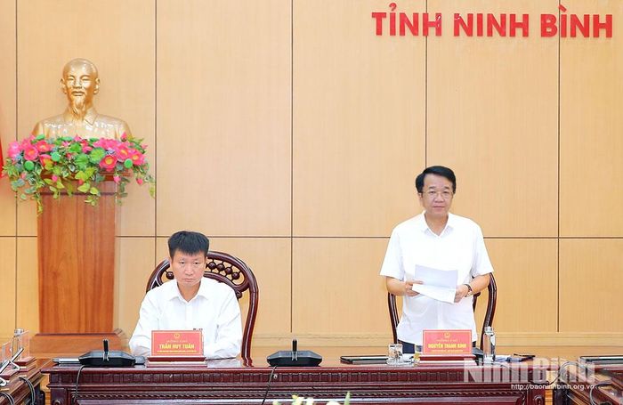 Đồng chí Nguyễn Thanh Bình, Phó Bí thư Tỉnh uỷ, Chủ tịch UBND tỉnh phát biểu tại hội nghị.