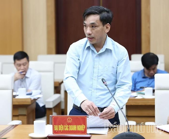 Đại diện Nhà máy Hóa chất Việt Trì - Công ty Cổ phần Hóa chất Việt Trì kiến nghị một số nội dung.