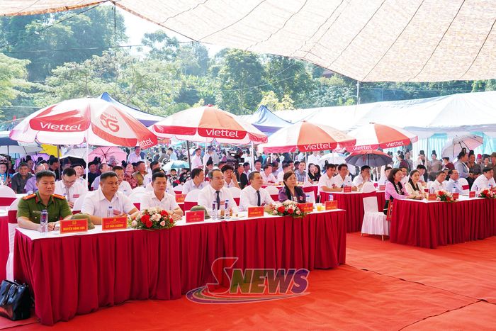 Các đại biểu dự ngày hội.