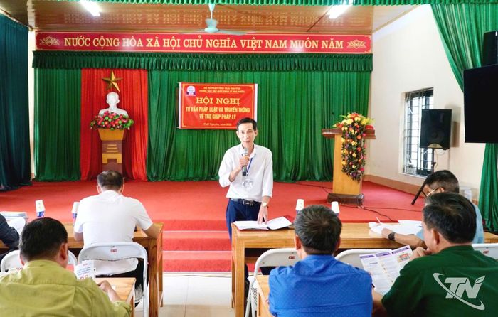 Một buổi truyền thông, trợ giúp pháp lý tại cơ sở.