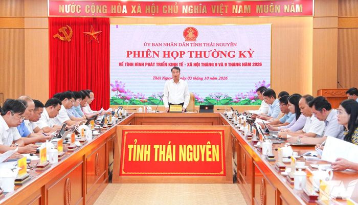 Đồng chí Chủ tịch UBND tỉnh Nguyễn Thế Mạnh chủ trì Phiên họp thường kỳ tháng 10 của UBND tỉnh.