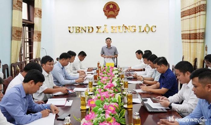  Phó Chủ tịch UBND thành phố Hà Văn Tuấn làm việc với cơ sở về công tác giải phóng mặt bằng trên địa bàn.  