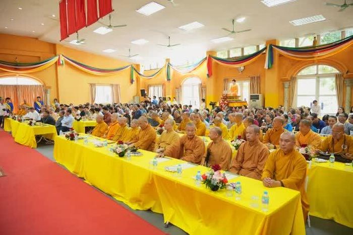 Chư tôn đức tham dự