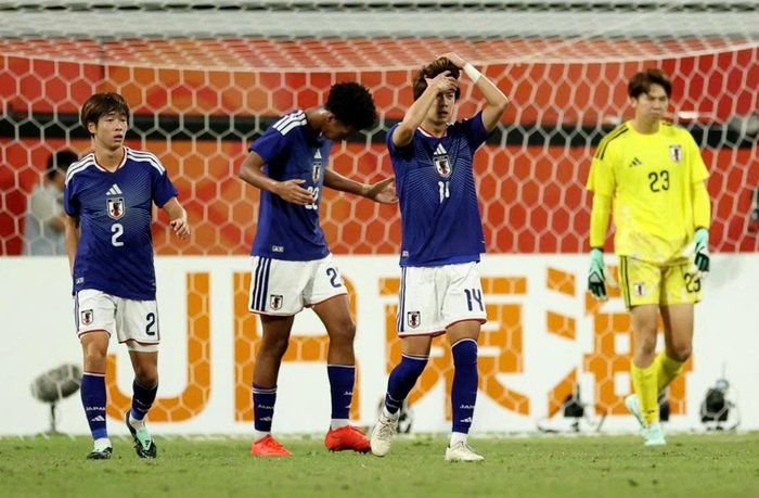 Hàng công U23 Nhật Bản có ngày thi đấu thiếu may mắn trước Hàn Quốc. 