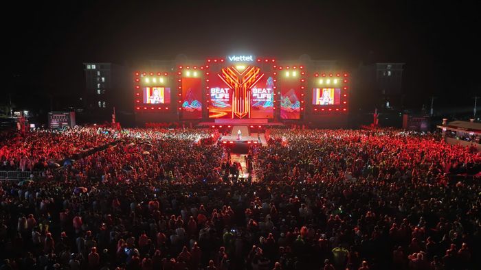 Đại nhạc hội Viettel Y-Fest 2026 với chủ đề “Beat of Life - Nhịp điệu cuộc sống” diễn ra sôi động, thu hút đông đảo người dân, du khách và khán giả trẻ.