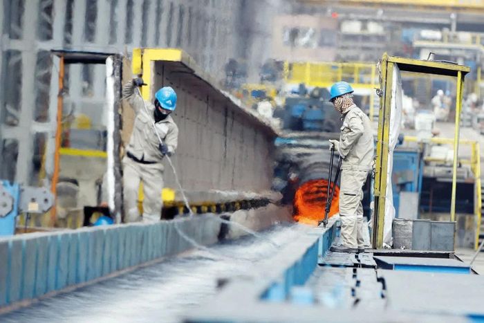 Sản xuất thép tại nhà máy thép Hòa Phát Dung Quất. Ảnh: Đức Thanh