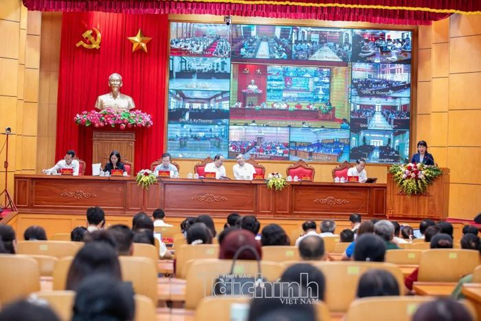 Quang cảnh hội nghị tiếp xúc cử tri. Ảnh: Đức Thanh