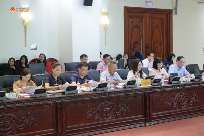 Các đại biểu dự phiên họp. Ảnh: Hồ Long