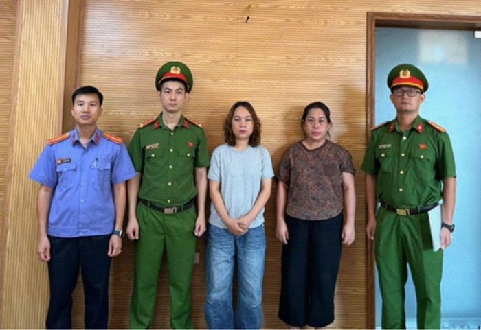 Cơ quan tố tụng tống đạt các quyết định, lệnh đối với bị can Phạm Thị Mai và Phan Thùy Linh ảnh: minh họa