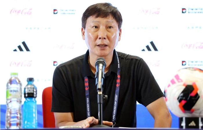 HLV Kim Sang Sik khẳng định Đội tuyển Việt Nam sẽ coi trận đấu với Đội tuyển Malaysia sắp tới như một trận chung kết. Ảnh: VFF.