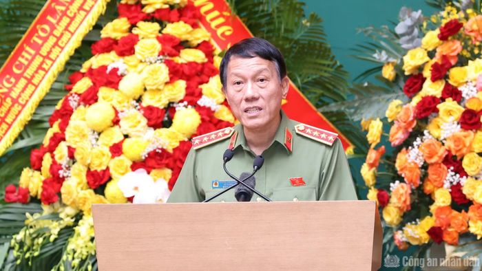 Bộ trưởng Lương Tam Quang bày tỏ mong muốn các đồng chí Hội Cựu CAND tiếp tục phối hợp hỗ trợ lực lượng CAND.