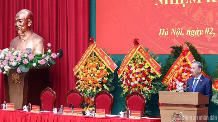Tổng Bí thư, Chủ tịch nước Tô Lâm bày tỏ đồng tình với chủ đề, phương hướng, mục tiêu và chương trình hành động mà Đại hội đã đề ra.
