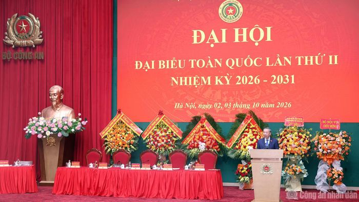 Tổng Bí thư, Chủ tịch nước Tô Lâm chúc mừng và biểu dương những kết quả quan trọng mà Hội Cựu CAND các cấp đã thực hiện được trong nhiệm kỳ đầu tiên.