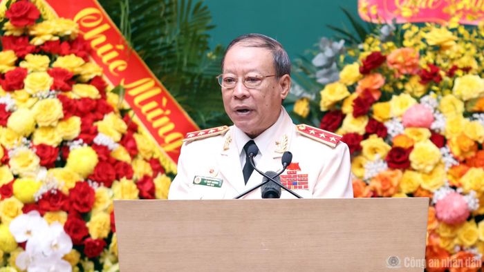Thượng tướng Lê Quý Vương, Chủ tịch Hội Cựu CAND phát biểu khai mạc Đại hội.